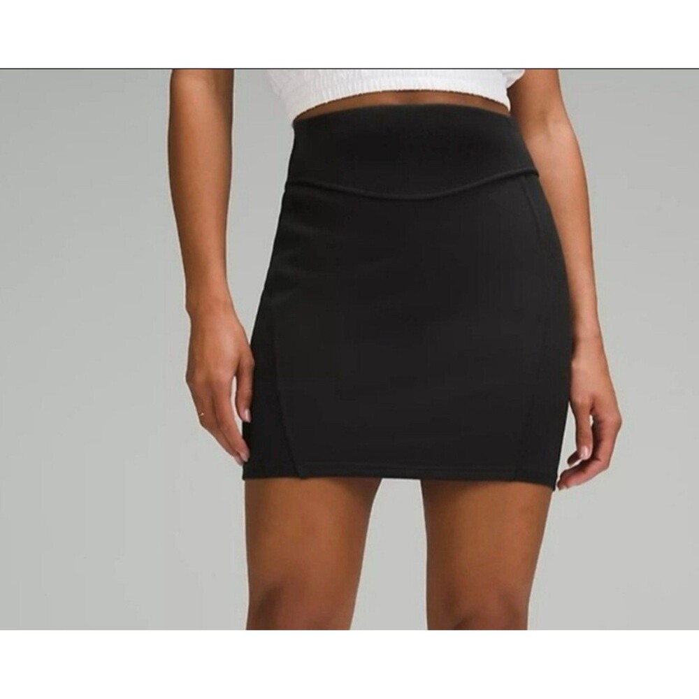 Lululemon Scuba High-Rise Mini Skirt
